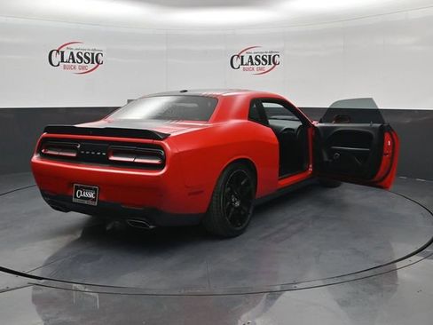 Used 2015 Dodge Challenger R/T image 34