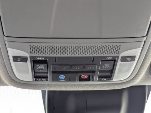 Used 2017 Acura MDX SH-AWD w/ Advance Package image 32