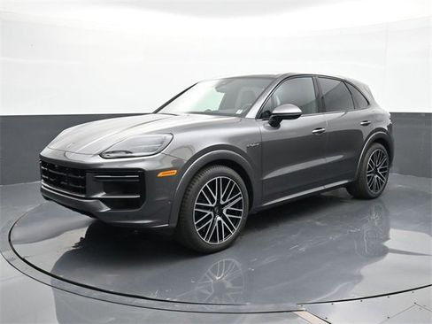 New 2025 Porsche Cayenne Turbo image 1