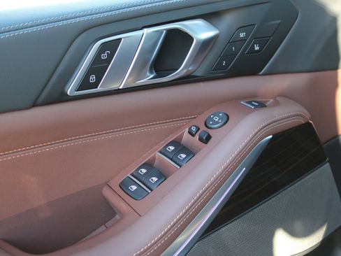 Used 2026 BMW X5 xDrive40i w/ Premium Package image 21