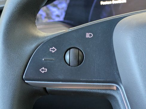 Used 2024 Tesla Model X AWD/4WD image 31