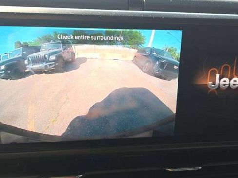 Used 2024 Jeep Wrangler Unlimited Sahara AWD/4WD image 11
