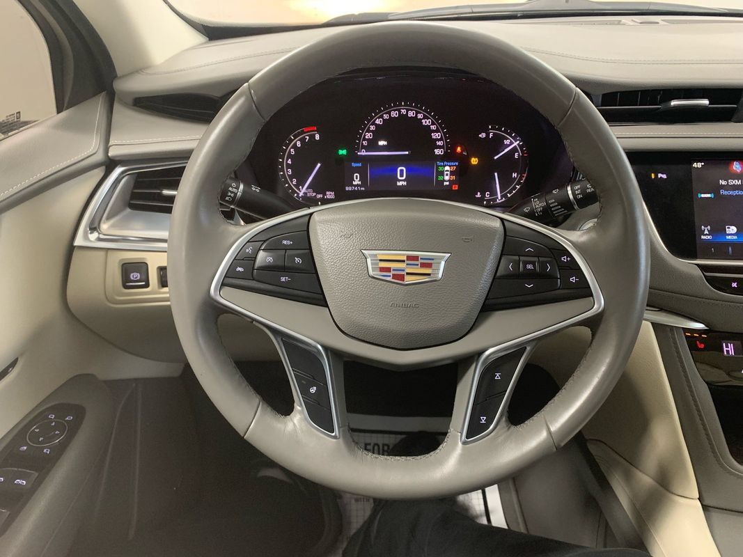 Used 2017 Cadillac XT5 Luxury AWD/4WD image 35