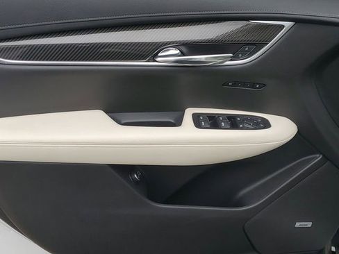 Certified 2020 Cadillac XT6 Sport AWD/4WD image 16