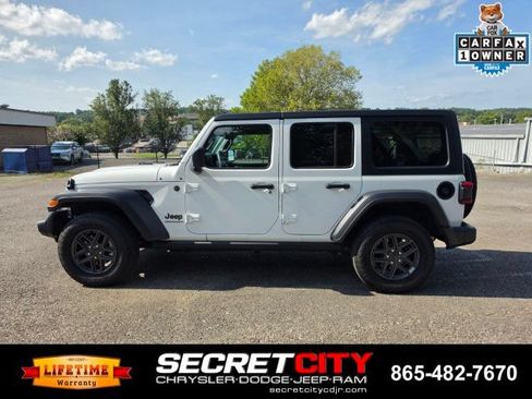 Used 2024 Jeep Wrangler Unlimited Sport AWD/4WD image 8