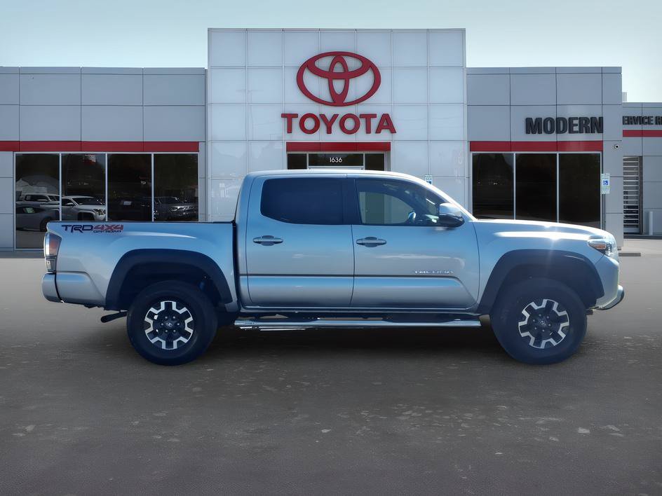 Certified 2023 Toyota Tacoma TRD Off-Road w/ Technology Package AWD/4WD image 7