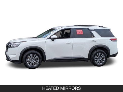 Certified 2025 Nissan Pathfinder SV FWD image 5