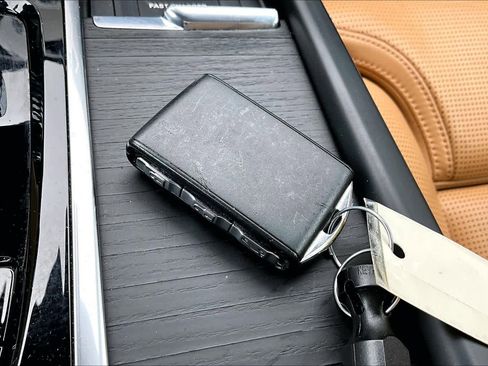 Used 2023 Volvo XC90 T8 Ultimate image 15