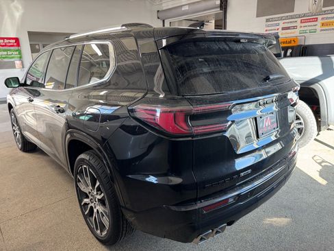 New 2026 GMC Acadia Denali Ultimate w/ LPO, Floor Liner Package image 7