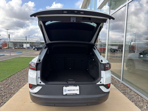 Used 2021 Volkswagen ID.4 Pro S image 8