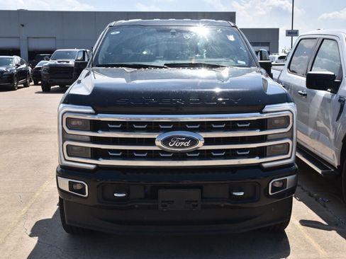 Used 2024 Ford F250 Platinum AWD/4WD image 3