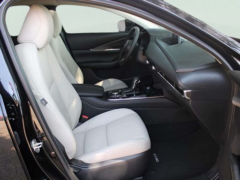Used 2025 MAZDA CX-30 AWD 2.5 S w/ Preferred Package image 22