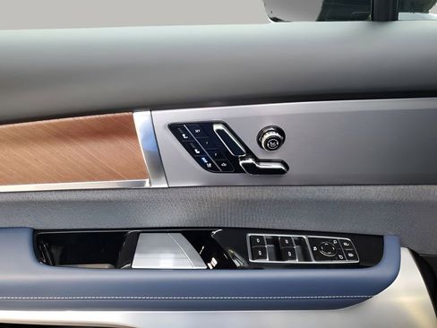 New 2026 Cadillac Vistiq Premium Luxury AWD/4WD image 29