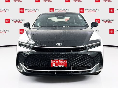 Certified 2024 Toyota Crown Platinum image 2