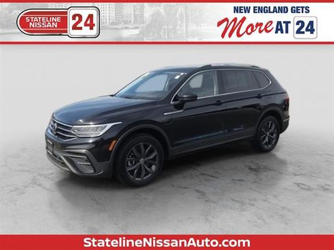 Used 2022 Volkswagen Tiguan SE image 1