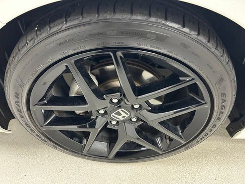 Used 2024 Honda Civic Sport image 9