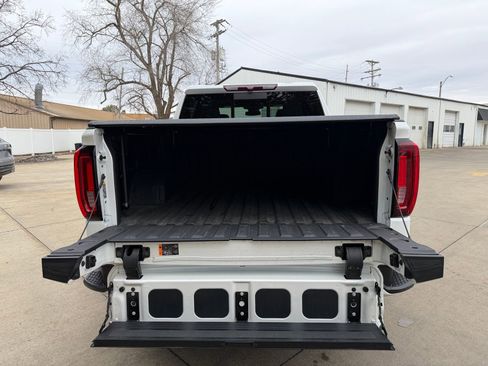Used 2024 GMC Sierra 1500 Denali image 34