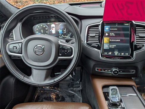 Certified 2022 Volvo XC90 T8 Inscription w/ Lounge Package image 16