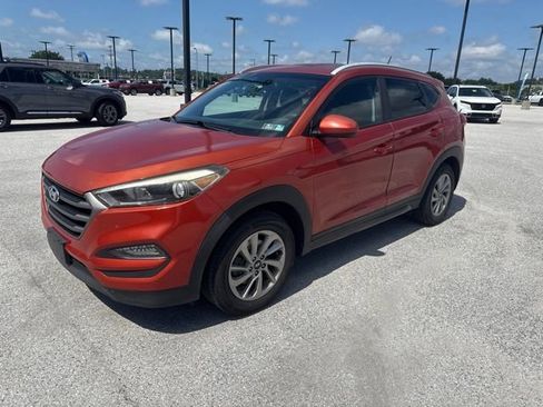 Used 2016 Hyundai Tucson SE w/ Option Group 02 AWD/4WD image 1