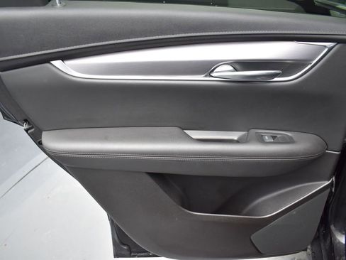 Used 2023 Cadillac XT5 Luxury image 24