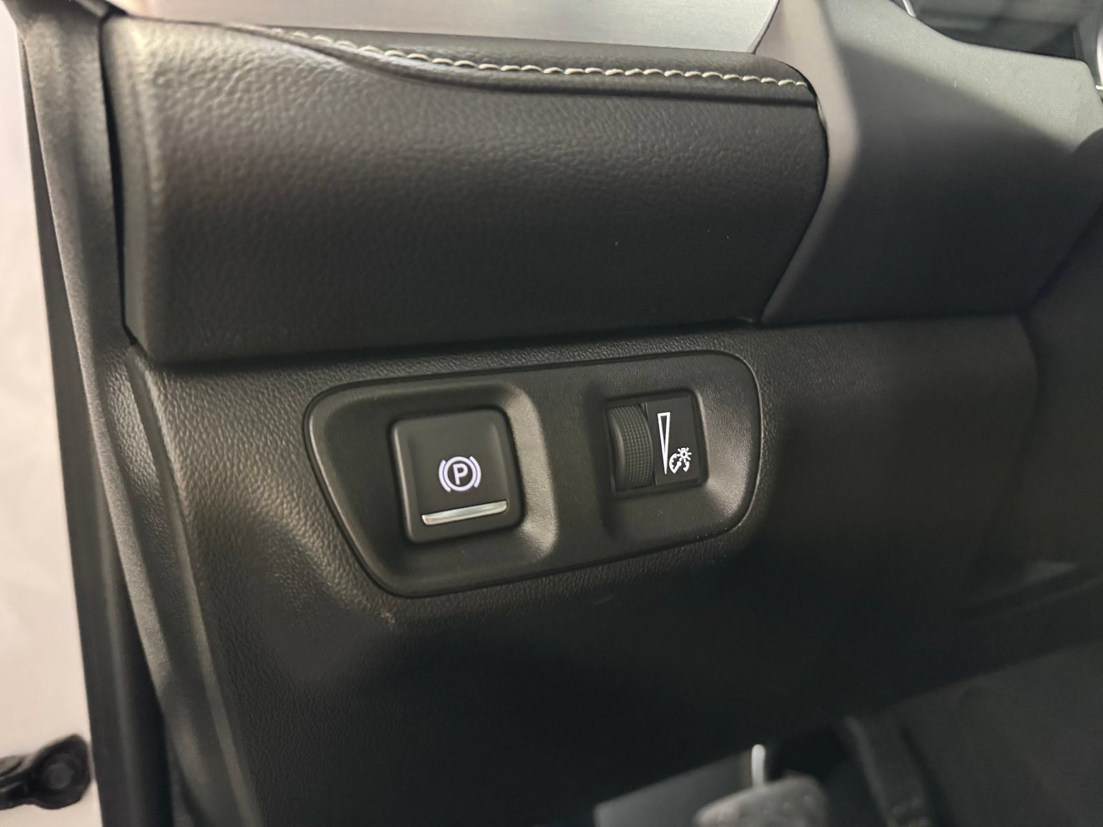 Used 2023 GMC Acadia SLT w/ Preferred Package AWD/4WD image 26