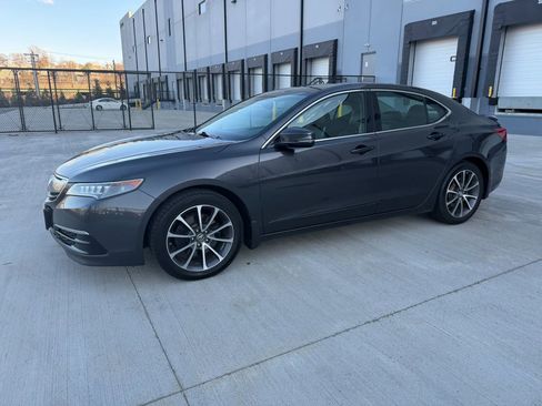 Used 2015 Acura TLX V6 w/ Technology Package FWD image 3