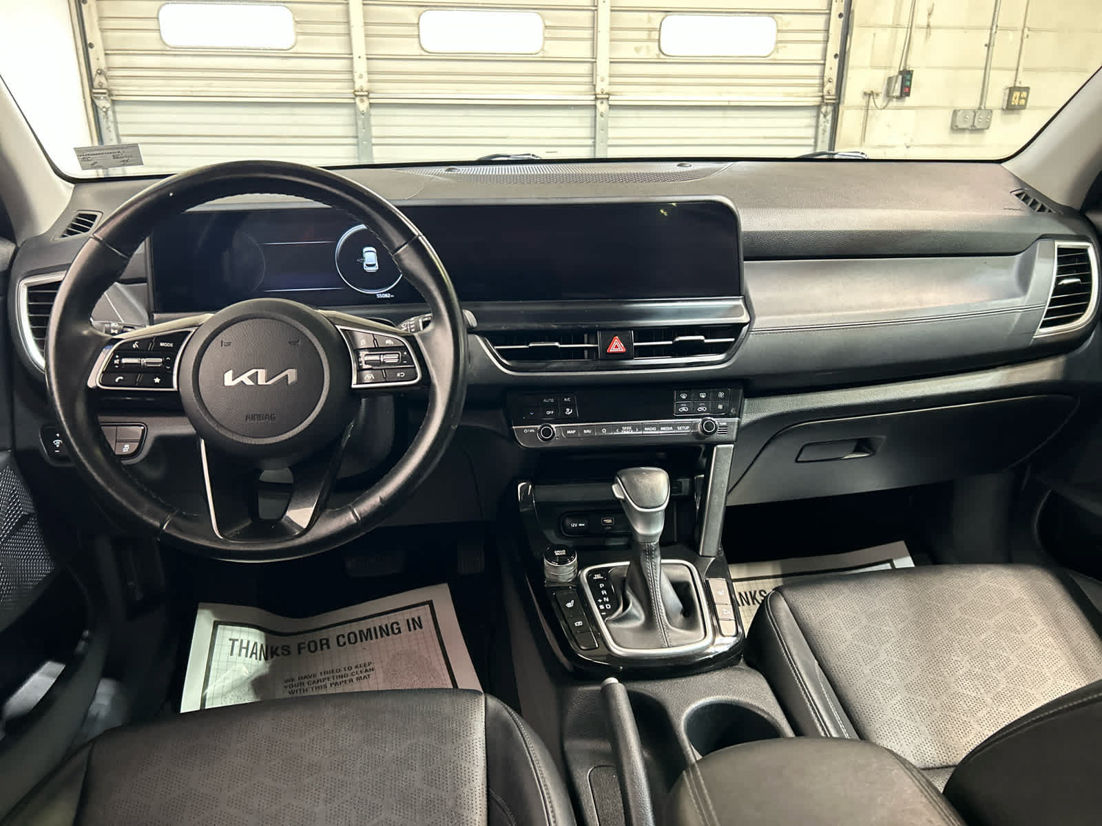 Used 2024 Kia Seltos EX FWD image 4
