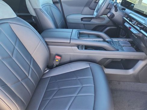 New 2027 Kia Telluride SX Prestige X-Pro image 16