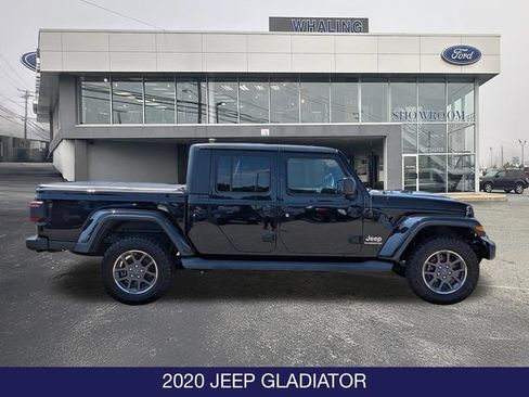 Used 2020 Jeep Gladiator Overland AWD/4WD image 8