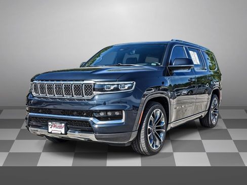 Used 2022 Jeep Grand Wagoneer Series III AWD/4WD image 3
