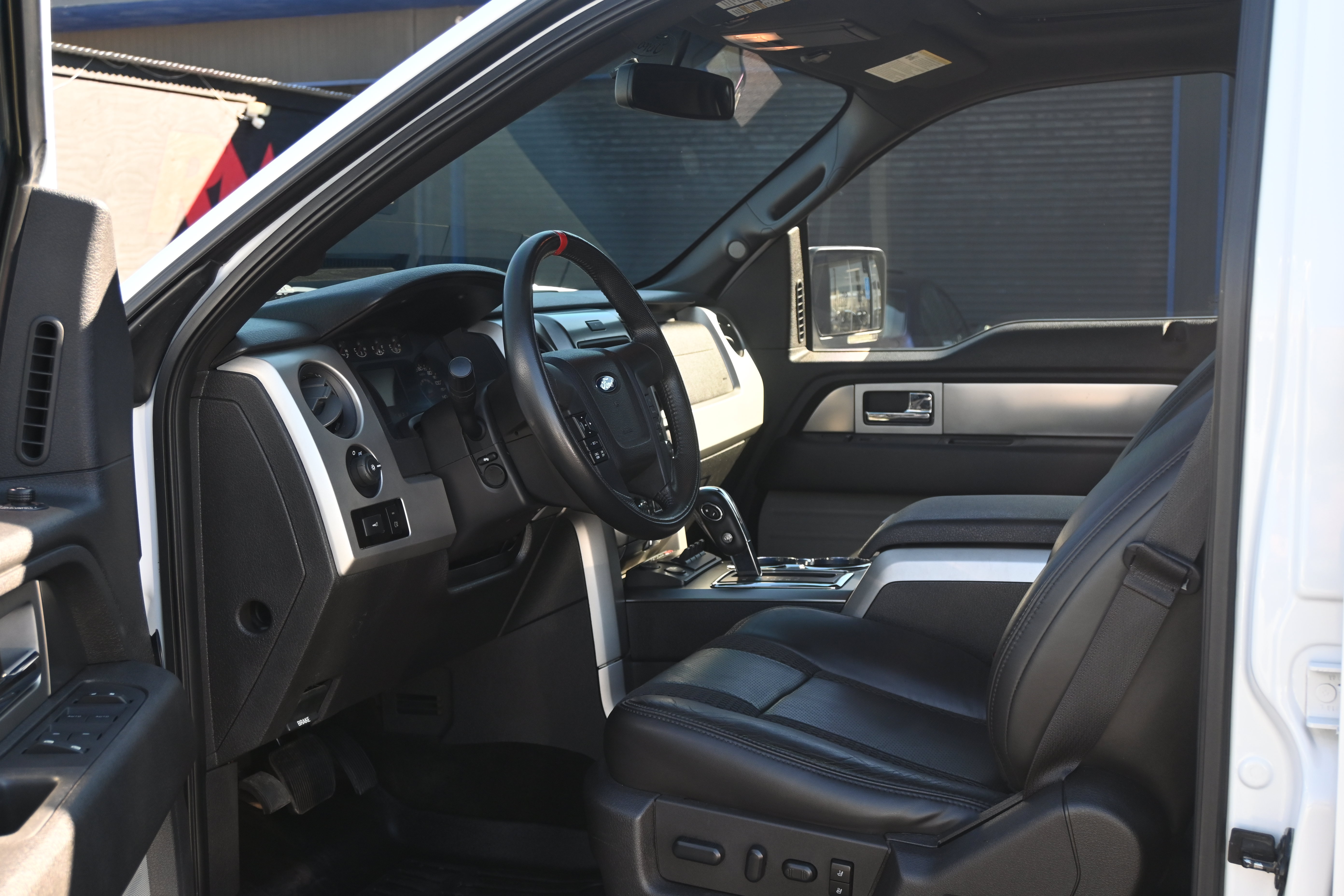Used 2014 Ford F150 Raptor w/ Equipment Group 801A Luxury AWD/4WD image 30