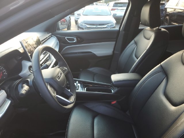 Used 2024 Jeep Compass Limited AWD/4WD image 17