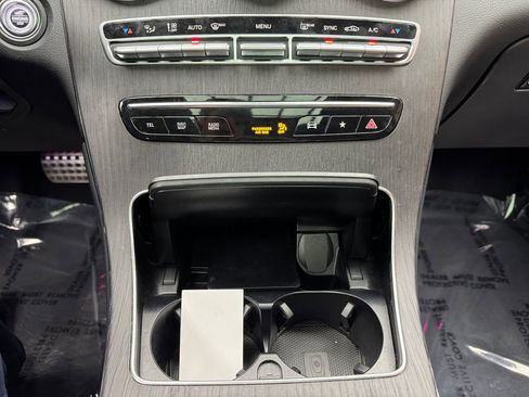 Certified 2022 Mercedes-Benz GLC 300 4MATIC image 21