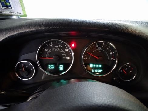 Used 2015 Jeep Wrangler Unlimited Rubicon w/ Dual Top Group image 15