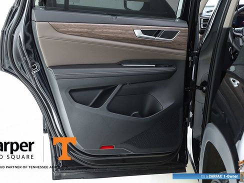 Used 2025 Volkswagen Atlas SEL image 17