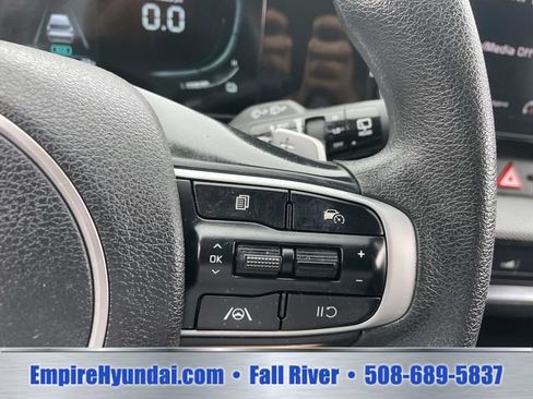 Used 2024 Kia Sportage LX AWD/4WD image 32