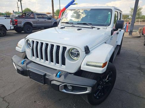 Used 2022 Jeep Wrangler Unlimited Sahara w/ Cold Weather Group AWD/4WD image 1