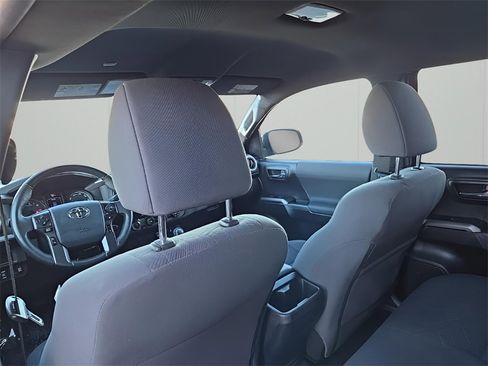 Used 2019 Toyota Tacoma TRD Sport image 14