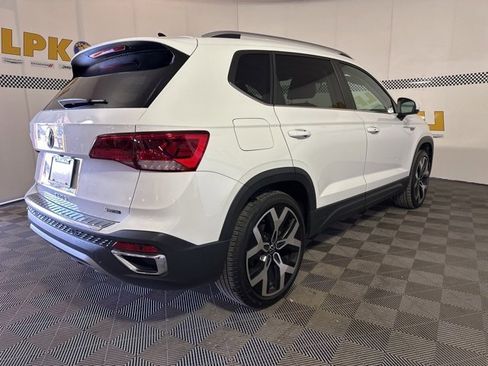 Used 2023 Volkswagen Taos SEL image 10