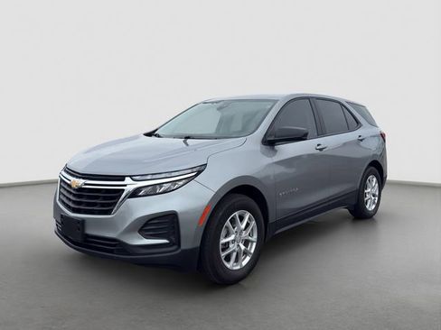 Used 2023 Chevrolet Equinox LS w/ Driver Confidence II Package FWD image 1