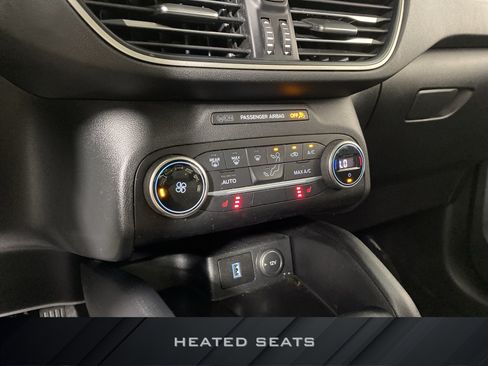 Used 2020 Ford Escape SE FWD image 4