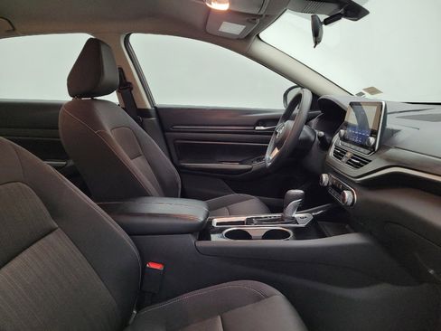 Used 2024 Nissan Altima 2.5 SV image 21