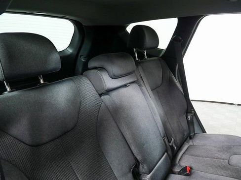 Used 2019 Hyundai Santa Fe SEL image 20