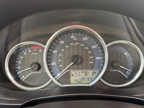 Used 2015 Toyota Corolla LE image 15