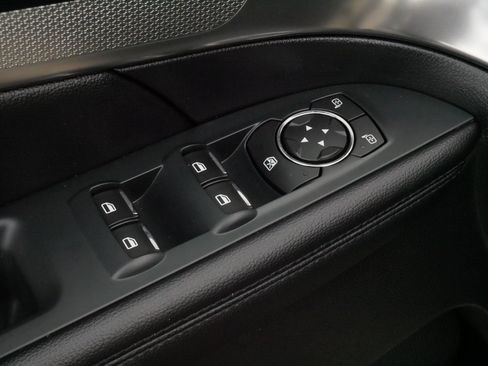 Used 2018 Ford Explorer XLT w/ Equipment Group 202A AWD/4WD image 19