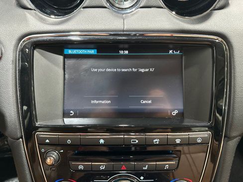 Used 2016 Jaguar XJ R-Sport RWD image 70