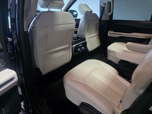 Used 2021 Ford Expedition Platinum AWD/4WD image 16