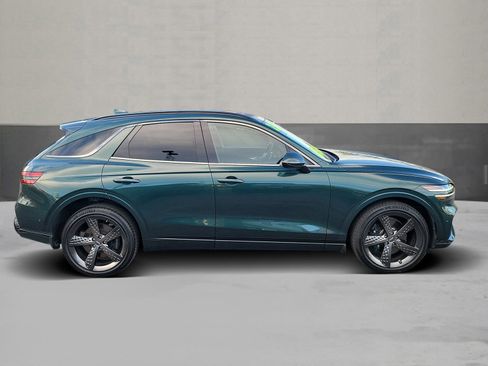 Certified 2023 Genesis GV70 2.5T w/ Sport Prestige Package image 4