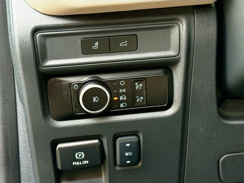 Used 2024 Ford Expedition Max Limited image 10