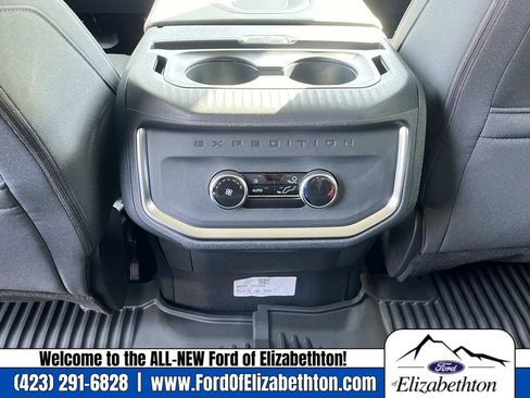 New 2025 Ford Expedition Max Active image 16